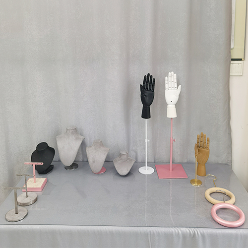 Cosmetics display props